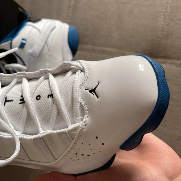 Jordan 4 main image 11